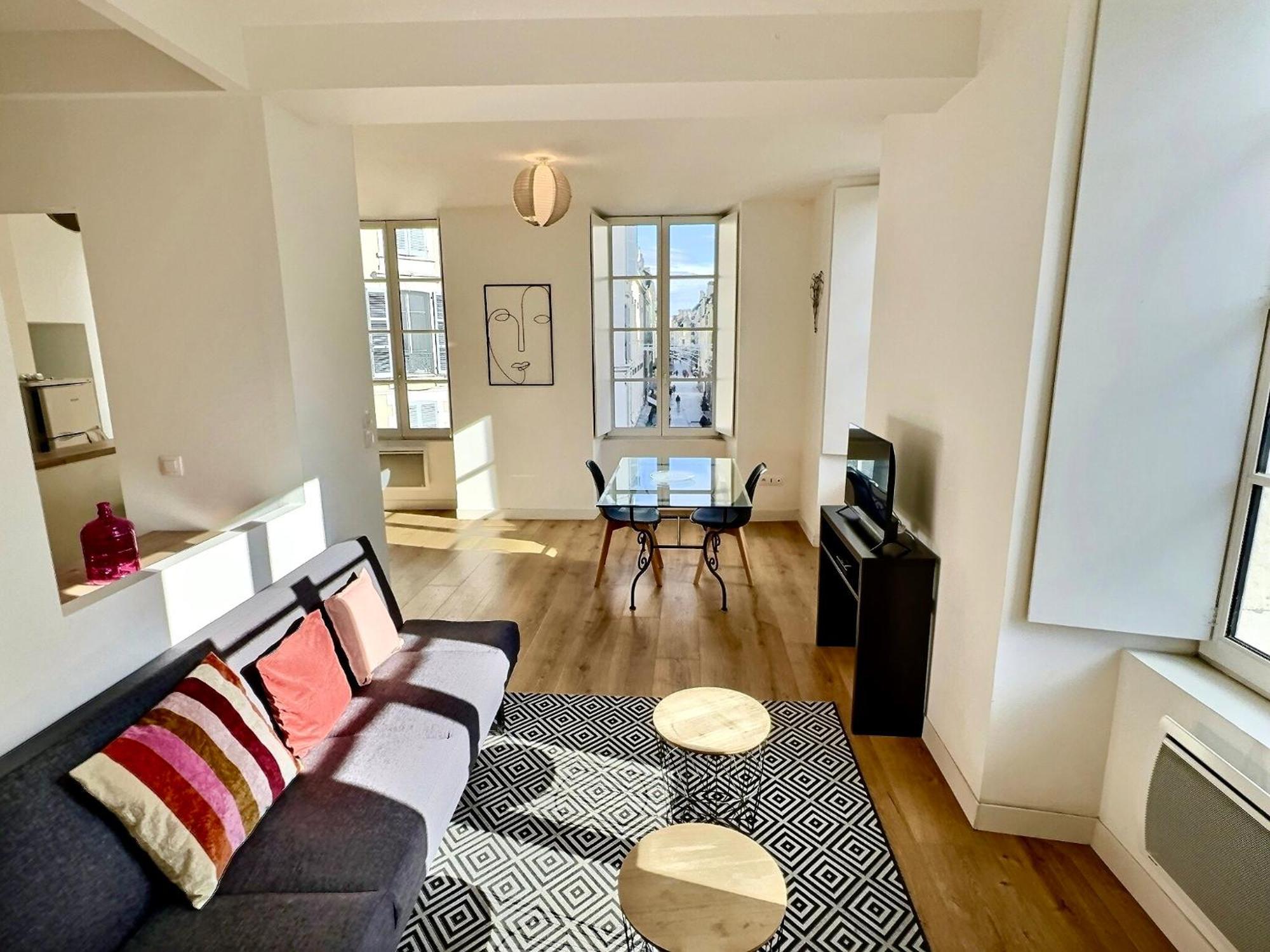 Wonderhost, Au Coeur Du Quartier Du Chateau Pau Bagian luar foto